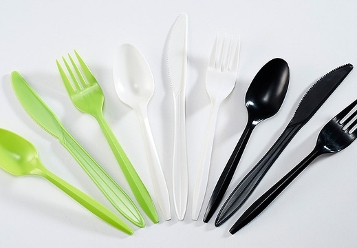 plastic-cutlery